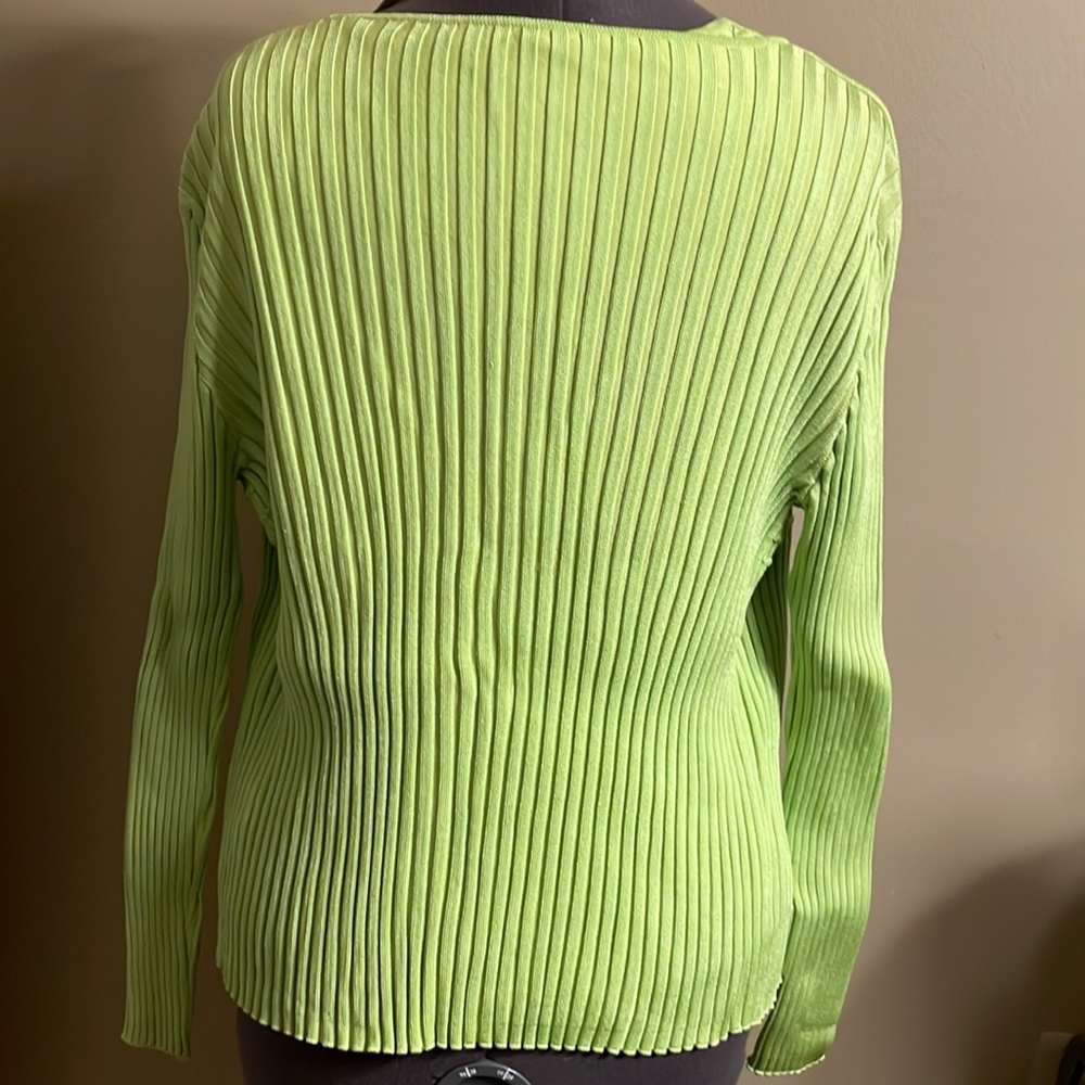 No name brand. Bought at TJ Max. 2 piece sweater set. - Picture 2 of 4